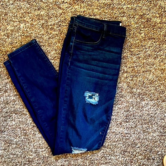 PacSun Denim - EUC PACSUN DARK JEGGING DISTRESSED - Size 10!